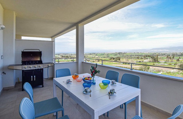 Look forward to an unforgettable sea panorama in this comfortable vacation apartment!