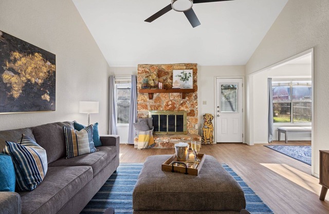 Lookin' and Feelin' Good in Georgetown - Long stays / Pets / Office