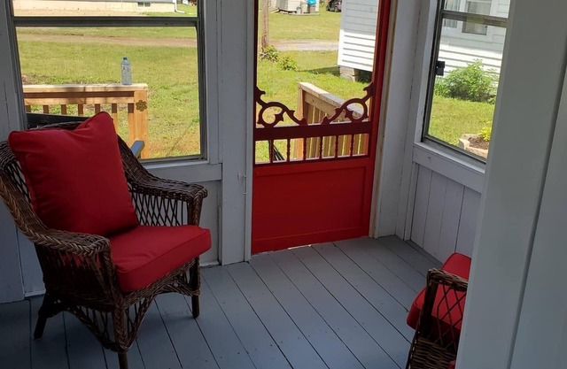 Looking for a peaceful and quiet week-long getaway? Look no further!