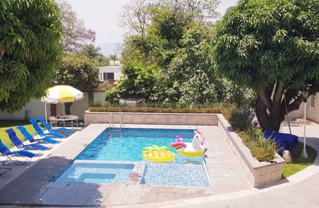 Auf der Suche nach der perfekten Flucht aus der Stadt? Dieses atemberaubende Seehaus hat gerade den HOMEAWAY-Markt erreicht und ist nur ein paar Stunden entfernt. weg von deinem Platz ...