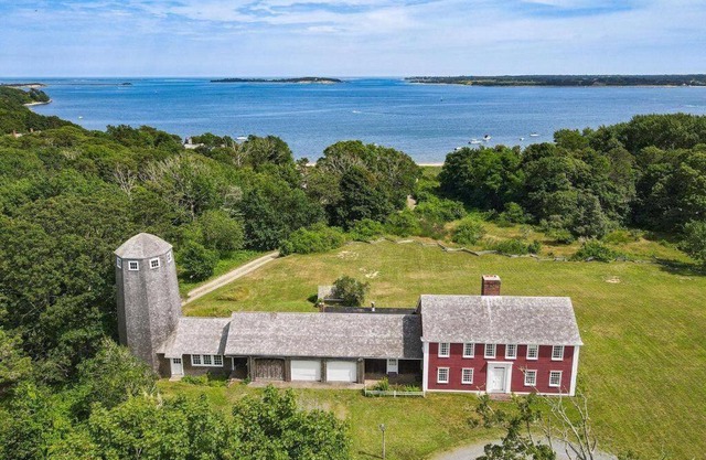 Lookout at Pleasant Bay with a private beach