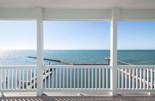 Lookout Harbor Luxury Stay & Celebration Venue