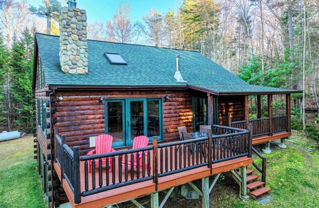 Loon Lodge on Wilson Pond