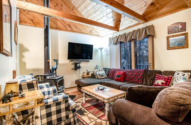 Looney Bin Cabin
