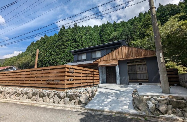 LOOP-shiso 宍粟市BBQとサウナでととのう天空回廊にたたずむ貸別荘