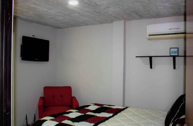 Los Flores Comfort Hills