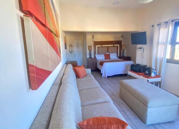 Los Vientos Hotel