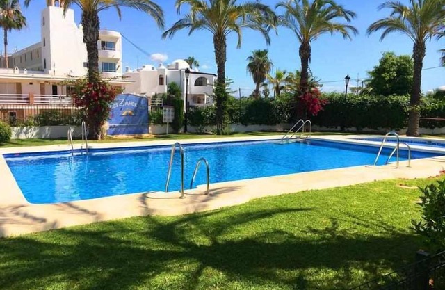 Los Zahoríes amplio apt en segunda línea de playa
