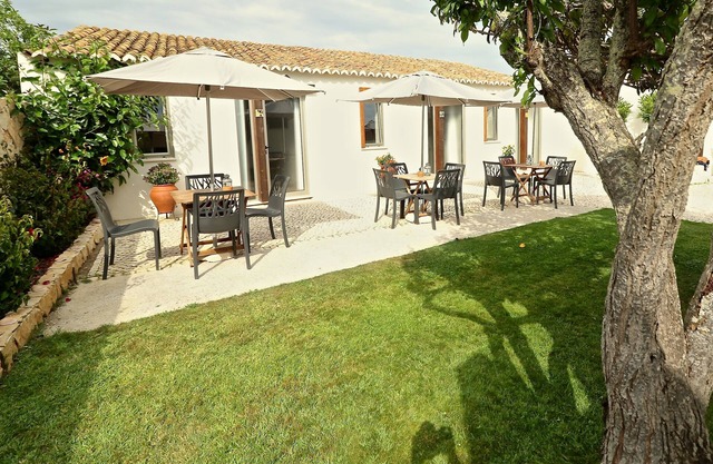 Lost & Found - Guesthouse & Suites