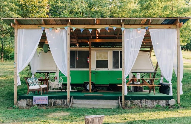 Lost Hill Lake Charming Camper