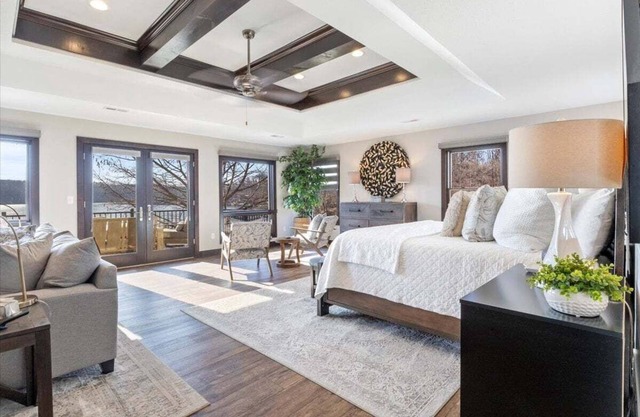 LOTO Pointe, Updated Luxury Home w/ Boat & PWC Slip, Boat Ramp, Firepits, Pool Table & More!