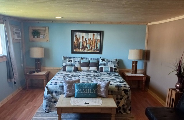 Lots of amenities, close to Lake Superior and Porcupine Mountains