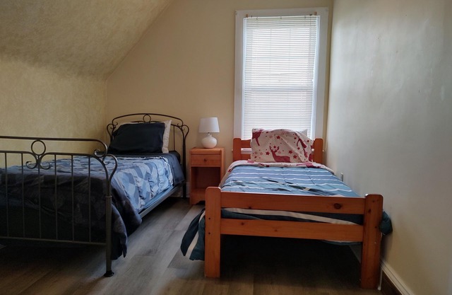 Lots of room for friends or families. A peaceful and roomy 3 bedroom apartment.