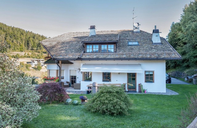 Lotschenhof Ferienwohnung Tulpe mit Bergblick, Garten und WLAN