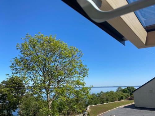 Lough Corrib Lodge - with private access to lake