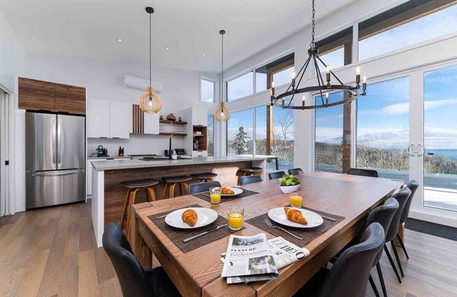Louis Cyr 70 | Spectacular view, Spa