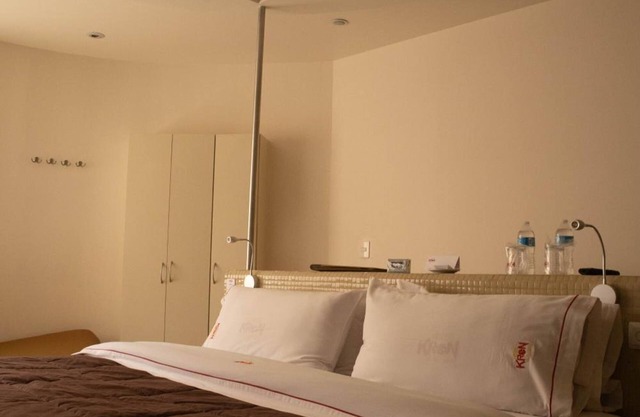 Love Hotel Kron