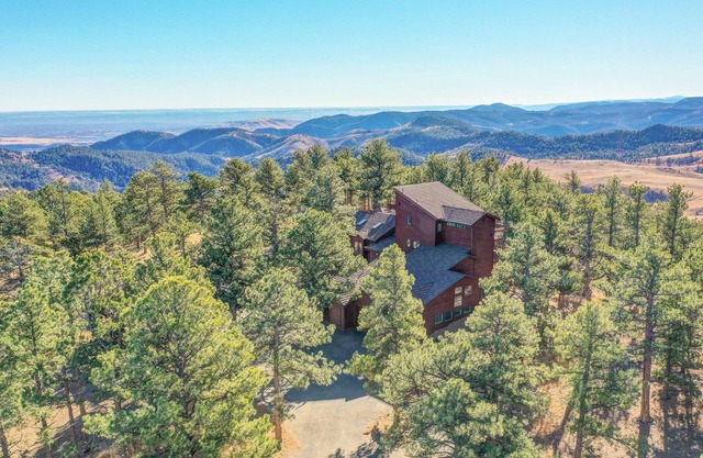LoVE Ranch, Stunning Mountain/City Views,10 Acres, Near Golden/Red Rocks/Denver