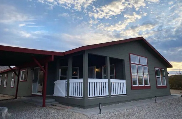 Love Song Retreat in Panorama Heights
