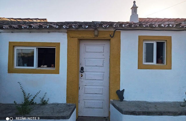 Lovely 1-Bed Cabin at Yellow house