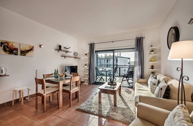 Lovely 1 Bedroom Apartment in Resort with Pool