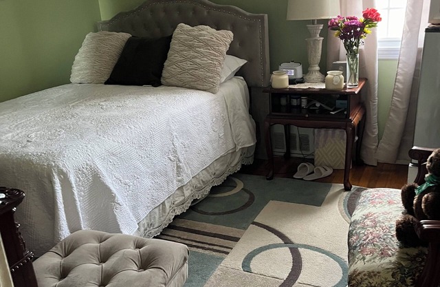 Lovely 1-bedroom apartment in Queens with WiFi