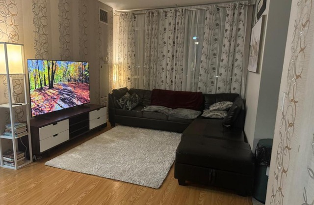 Lovely 1 bedroom Condo Downtown Mississauga Square One