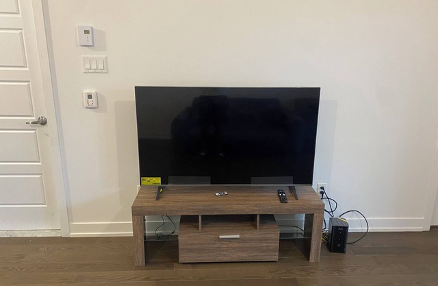 Lovely 1 bedroom condo in downtown laval