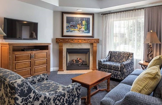 Lovely 1 Bedroom Suite at Vino Bello Resort