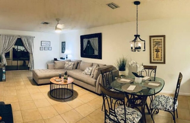 Lovely 1 bedroom unit with pool
