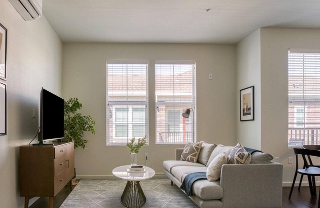 Lovely 1BR in Pleasanton, Parking + Pet-Friendly