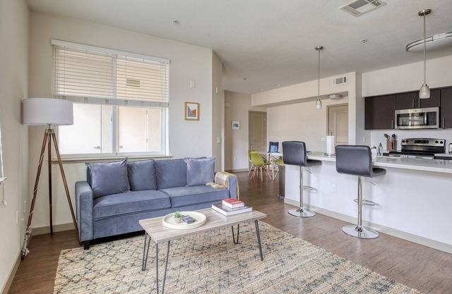 Lovely 1BR in South San Jose, Gym + Pool