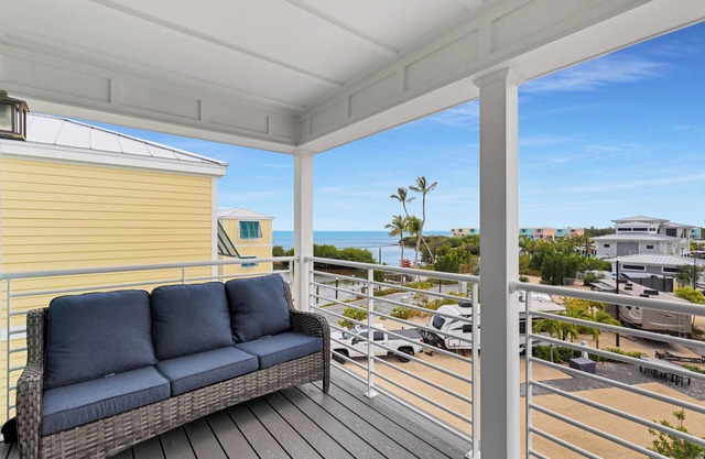 2 Bed resort home with boat slip all in a resort!
