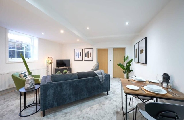 Lovely 2 Bedroom Apartment in Preston
