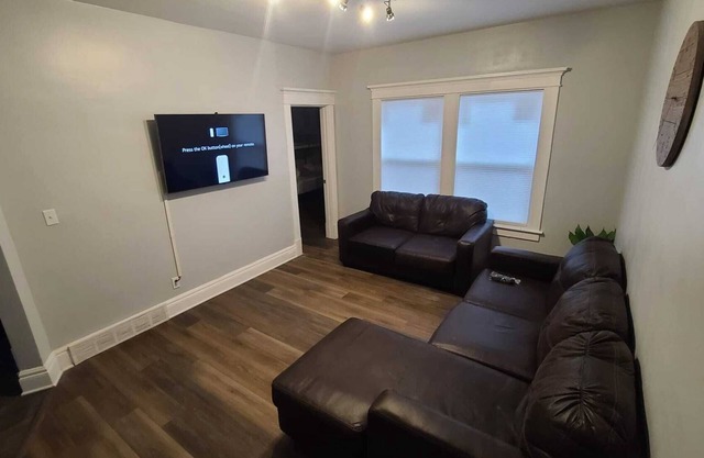 Lovely 2 bedroom aprt - 1st floor