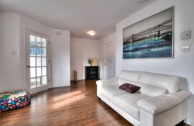 Lovely 2-bedroom Apt. in DIX30 close to DT