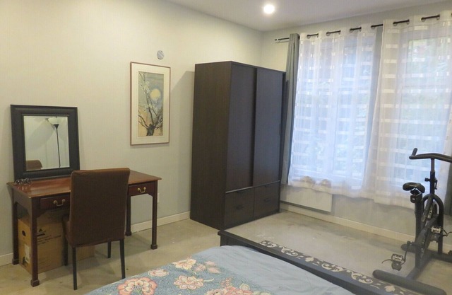Lovely 2-bedroom Ground Fl. garden apt. fully furnished, utilities, Wifi incl.