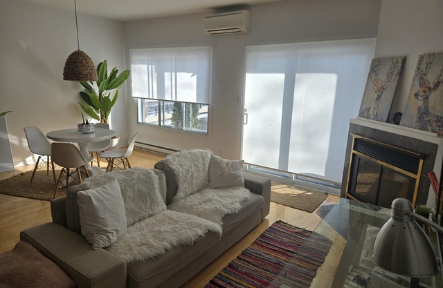 Lovely 2 Bedroom Riverside
