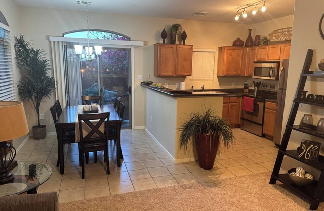 Lovely 2-bedroom townhome in North Phoenix