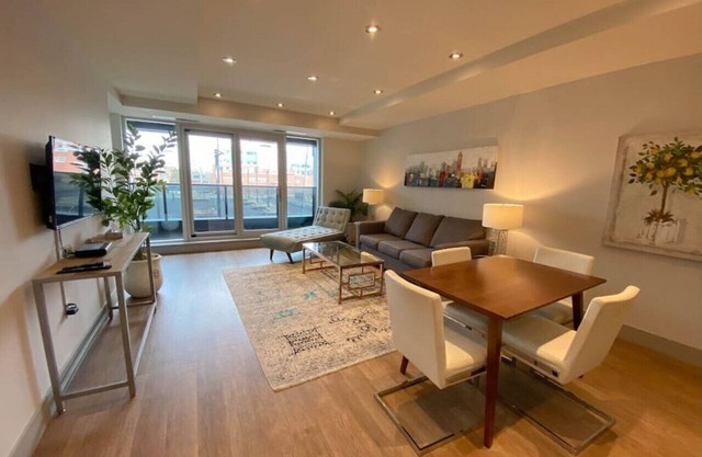 Lovely 2Bed, 2Bath with Balcony Downtown Halifax