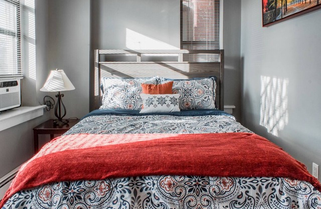 Lovely 2BR apt. by Wooster Sq.- great location!