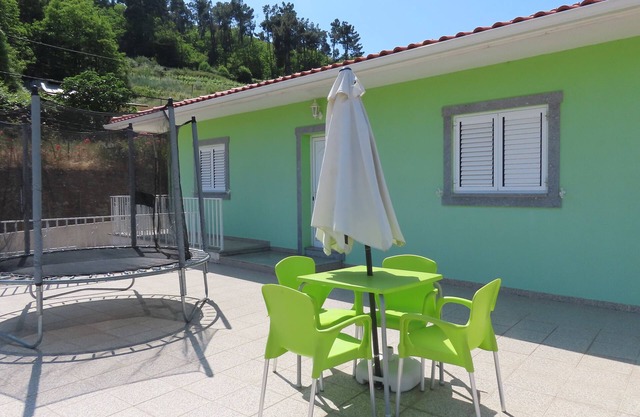 Lovely 3-Bed House in Queimada Ideal for families