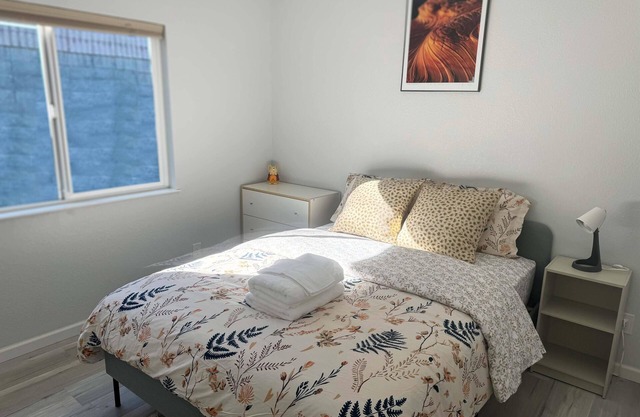 Lovely 3-bedroom apartment with AC and WiFi in Union City