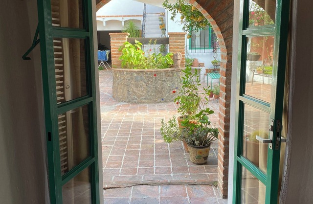 Lovely 3-bedroom vacation half house in Tequisquiapan, centrally located