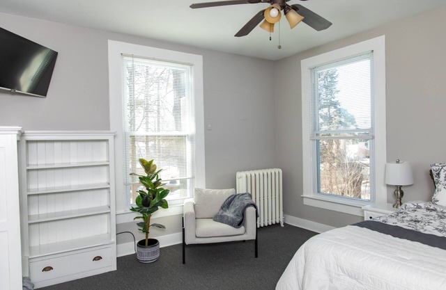 Lovely 3 Bedroom Unit for Longer Stays