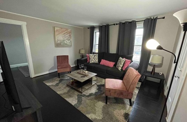 Lovely 3bdr Apt