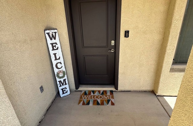 Lovely 4-bedroom house in charming Yuma with AC