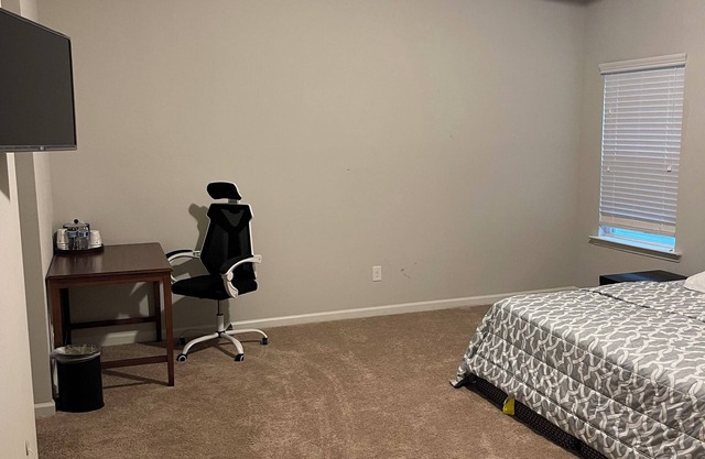 Lovely 4-bedroom house with AC in Fairburn