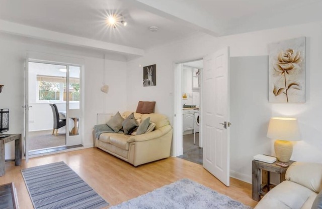 Lovely 5 Bedroom Home in Norwich