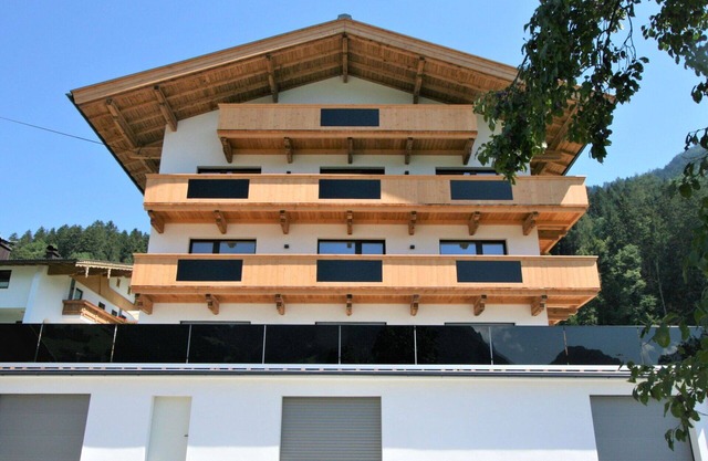 Angenehme Wohnung für 8 Gäste mit W-LAN, TV, Terrasse und Parkplatz
